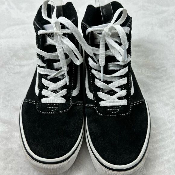 Vans Youth Size 7 Sk8 High Top Sneaker Classic Black and White - Picture 4 of 12